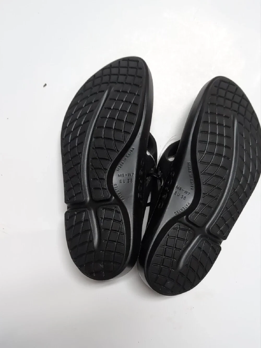 Women Oofos Sandals